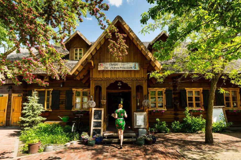 Oberza Pod Zlotym Prosiakiem Hotel Nieborow Bagian luar foto