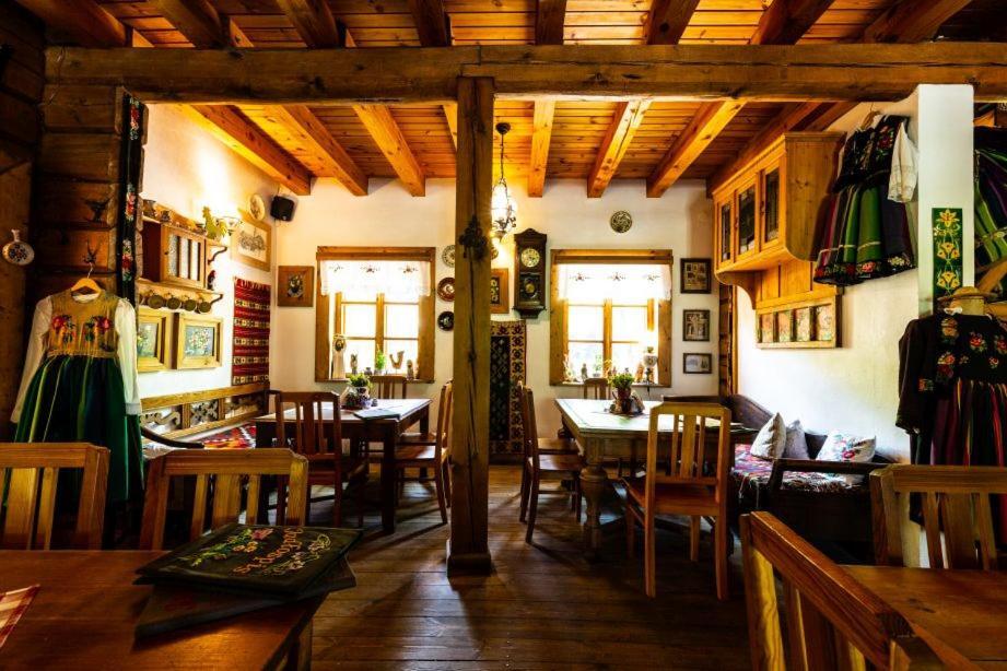 Oberza Pod Zlotym Prosiakiem Hotel Nieborow Bagian luar foto