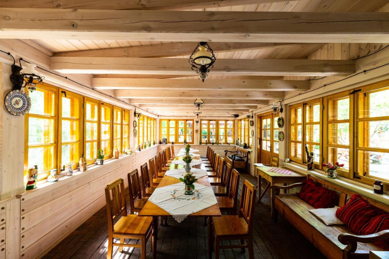 Oberza Pod Zlotym Prosiakiem Hotel Nieborow Bagian luar foto
